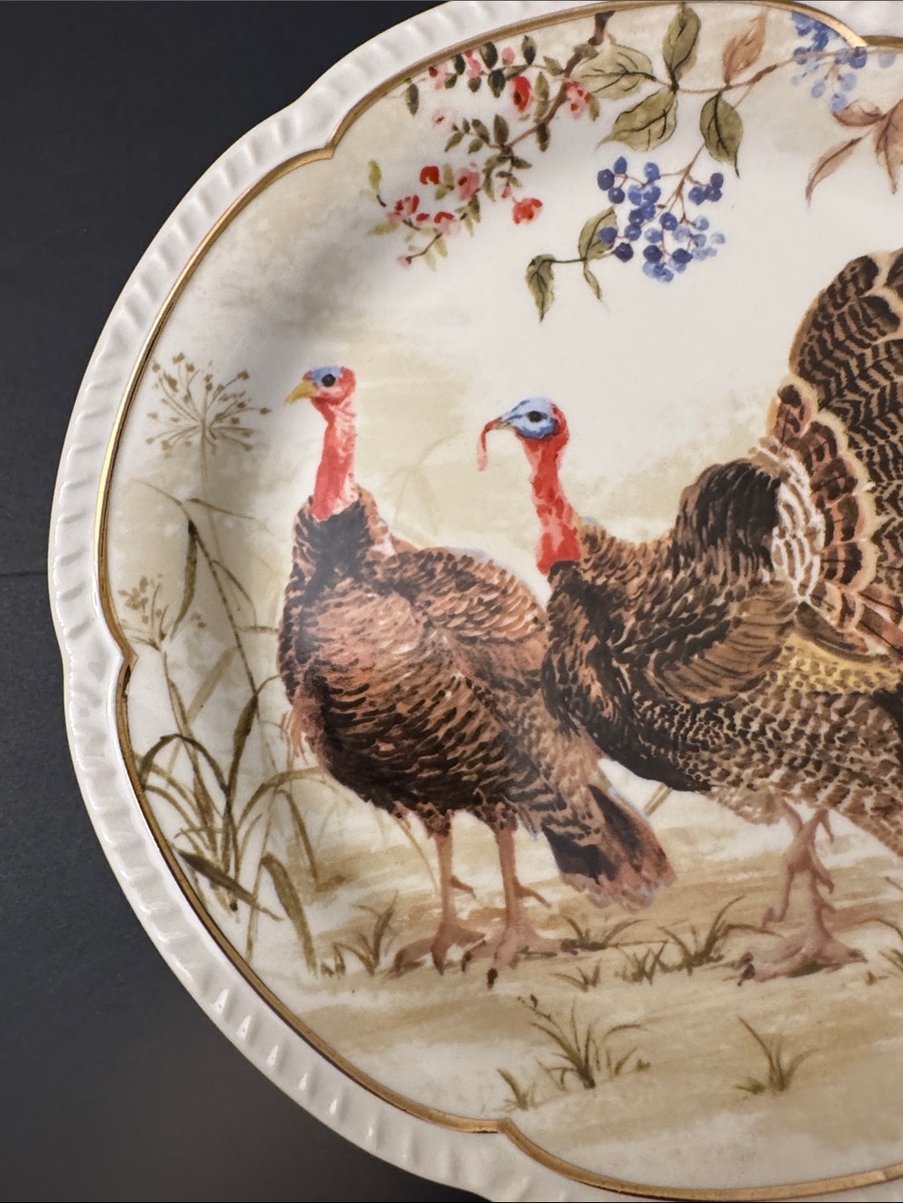 NWOT 4pc Potter's Studio Scalloped Stoneware  Turkey Salad Plates - 8.25" - Picture 3 of 10